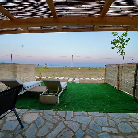 Almond Beachfront - Kalyves Halkidiki Apartmán *
